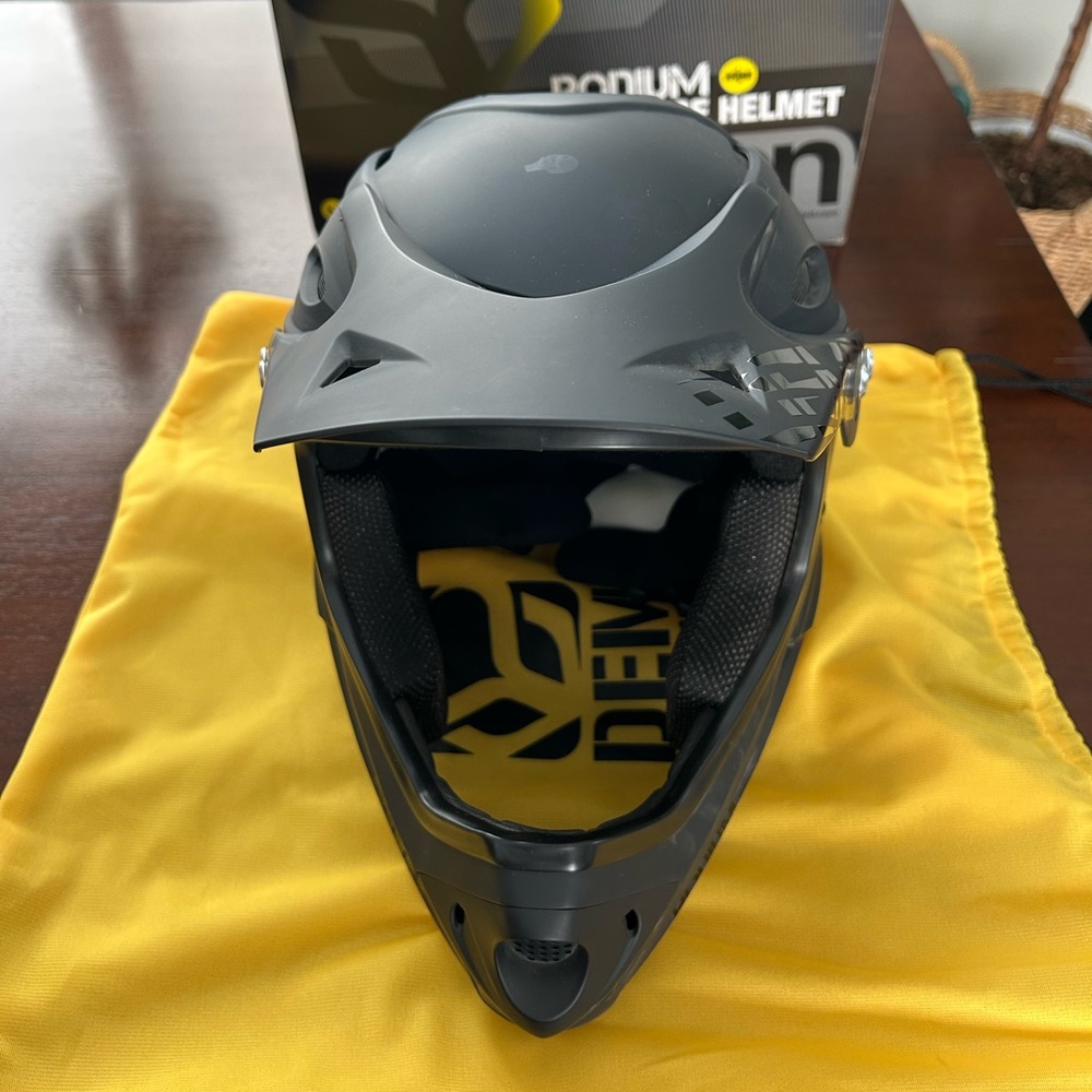 Demon Podium Mountain Biking Full Face Helmet with MIPS